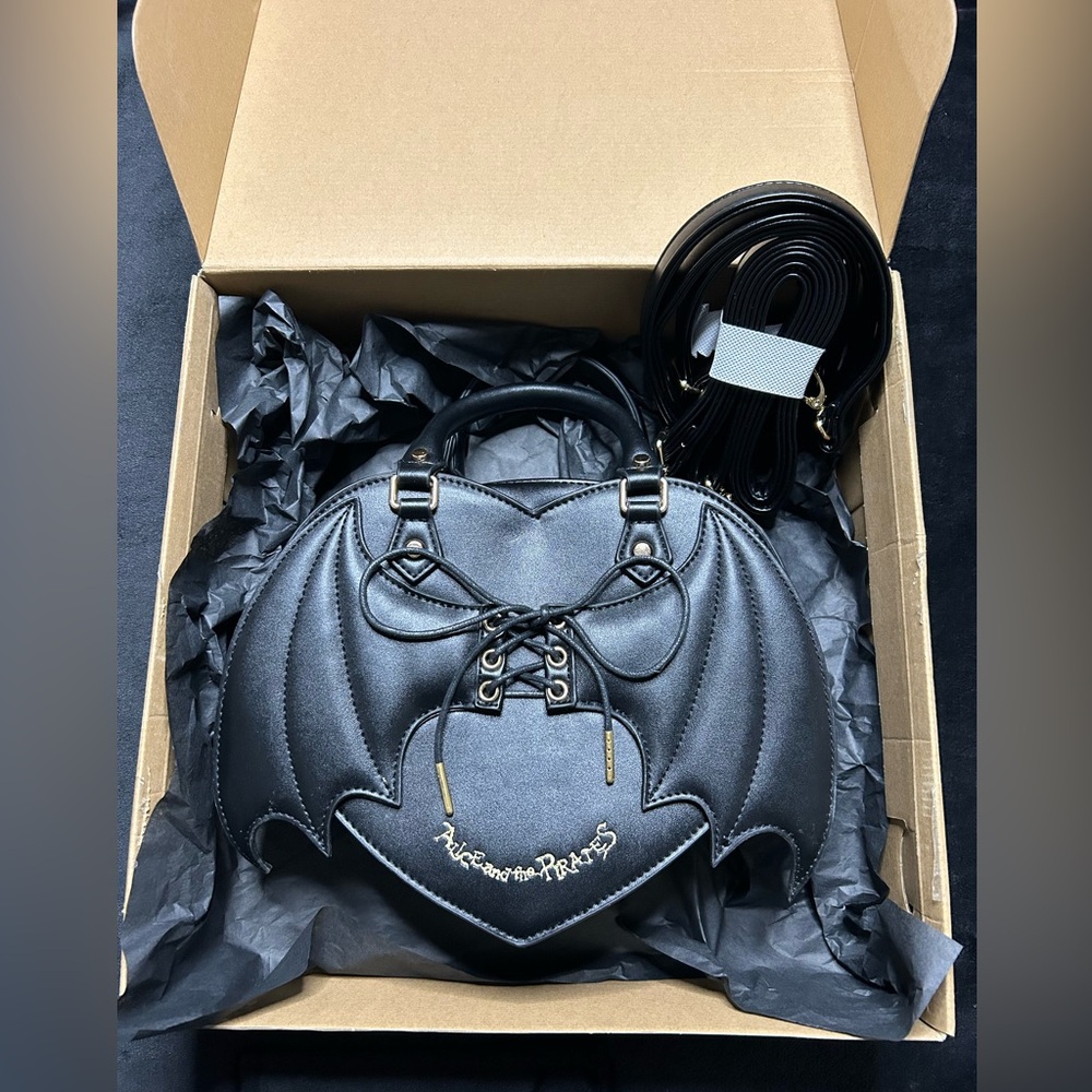 SOLD OUT Alive And The Pirates Little Devil Bag 🦇